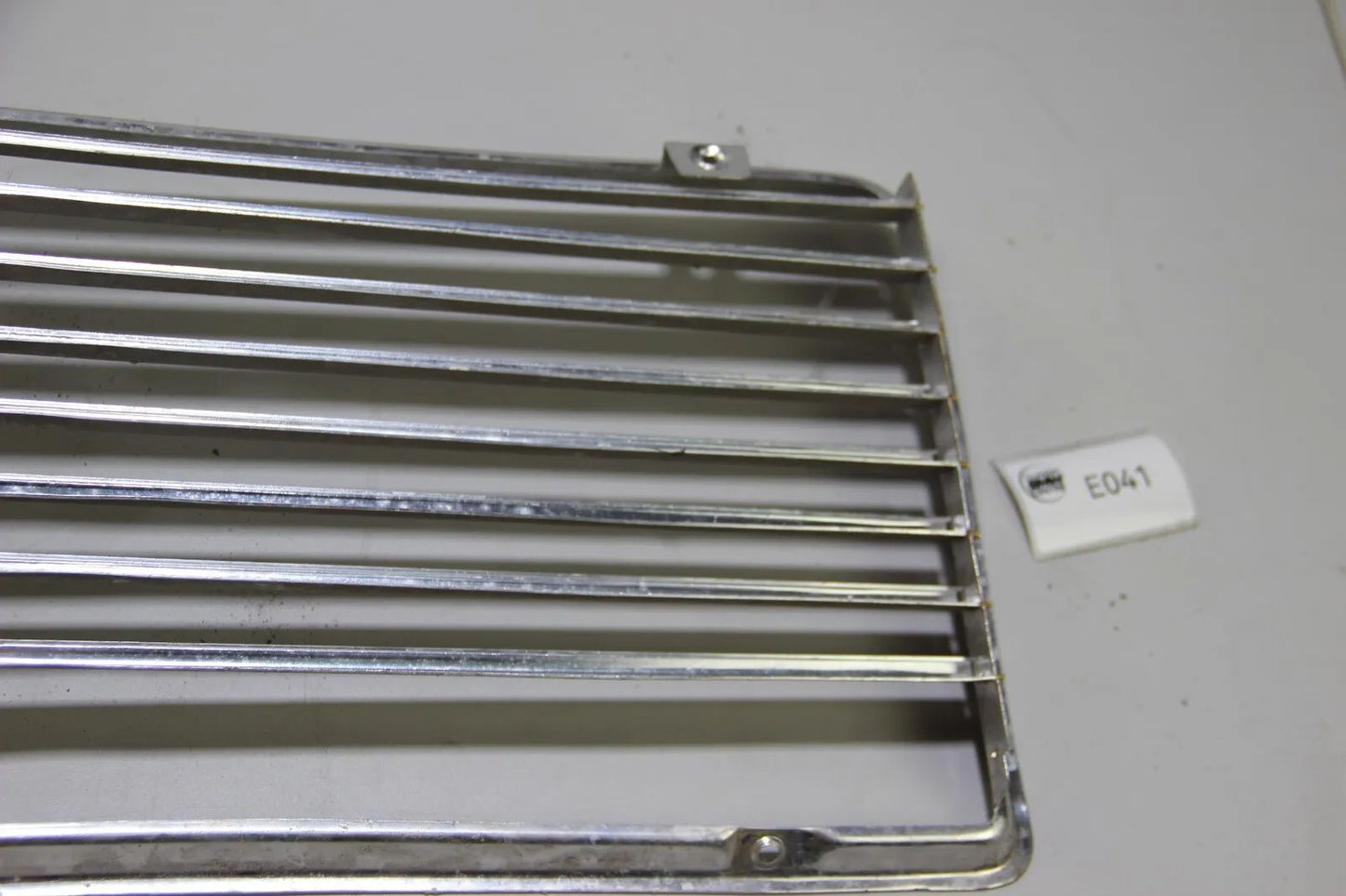 Original BMW Neue Klasse Zierleiste Scheinwerfer Rahmen Kühlergrill rechts