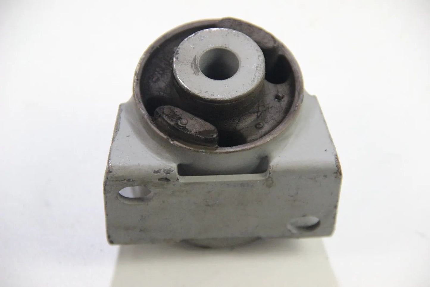 Original BMW E10 1502-2002 tii Gummilager links Tonnenlager turbo 33331113342