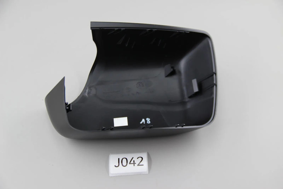 Original BMW E53 X5 Serie Abdeckung grundiert links schwarz 51168256321