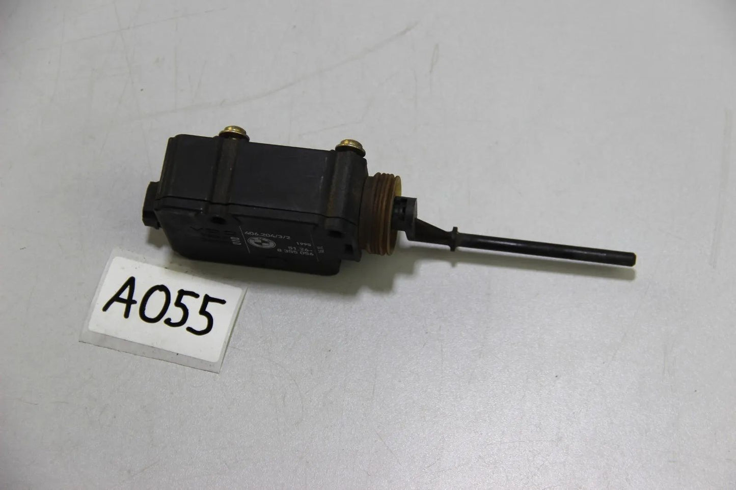 Original BMW X5 E53 2002 Tankklappe Benzin Schloss 51268355056