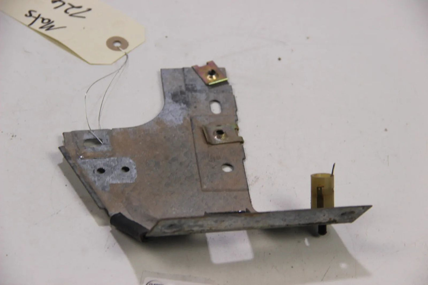 Original BMW E30 Steuergerät Motorsteuergerät Halterung silber 316i 318i 320i 32