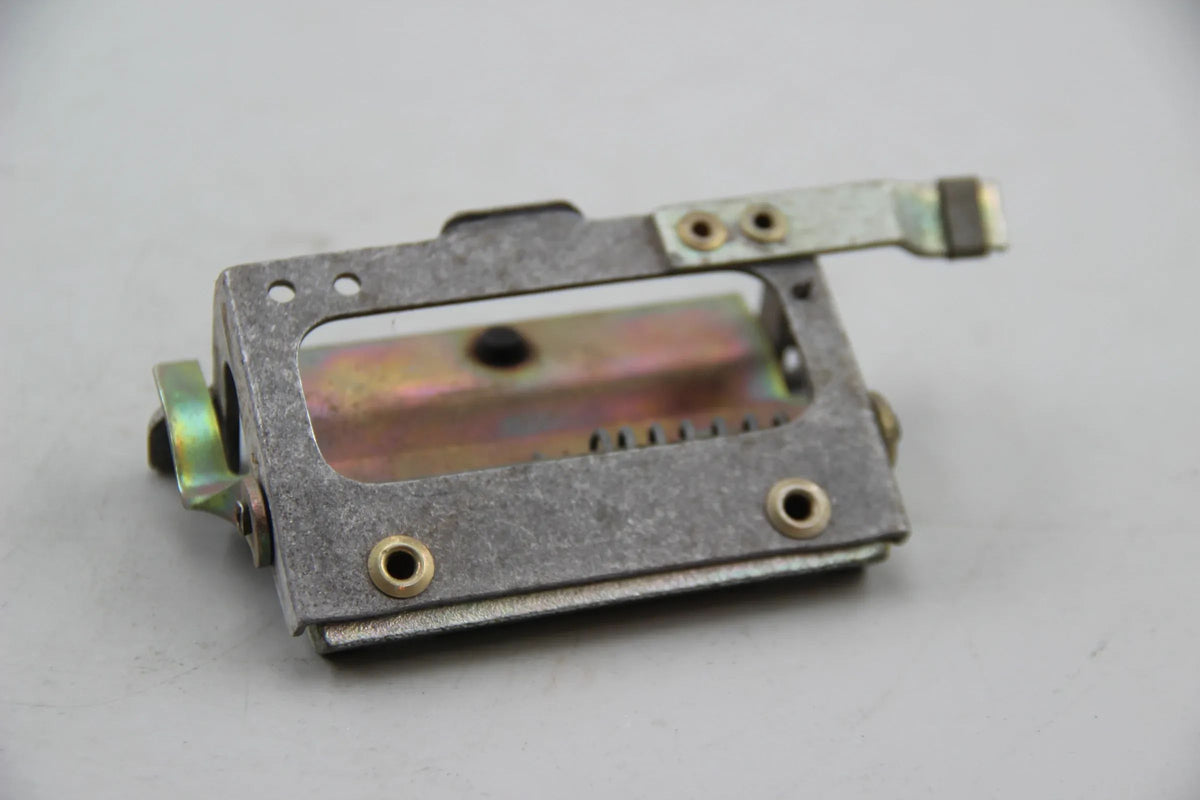 Original BMW E3 2500 - 3.3 Li Grundplatte vorn links 51211808403