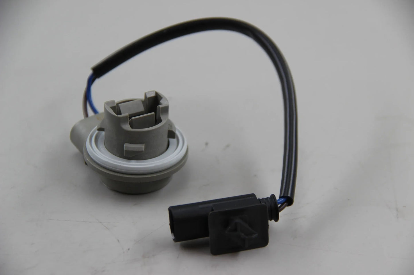 Orig. BMW E53 X5 3.0d Lampenfassung Blinkleuchte mit Kabel NOS NLA 63126933362