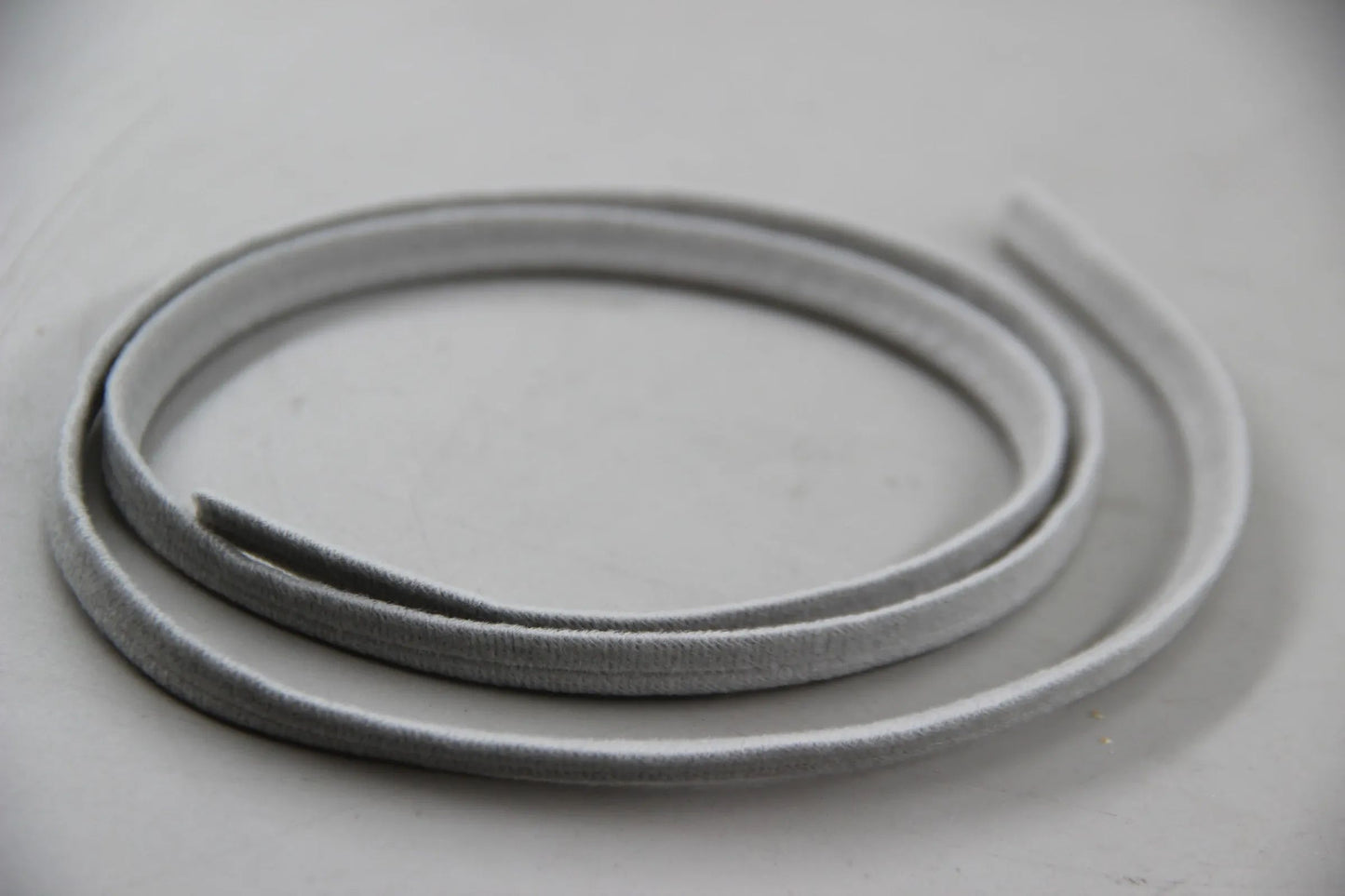 Original BMW E9 2,5CS-3,0CSL Velvetleiste Schiebedachdeckel hinten A54121801343
