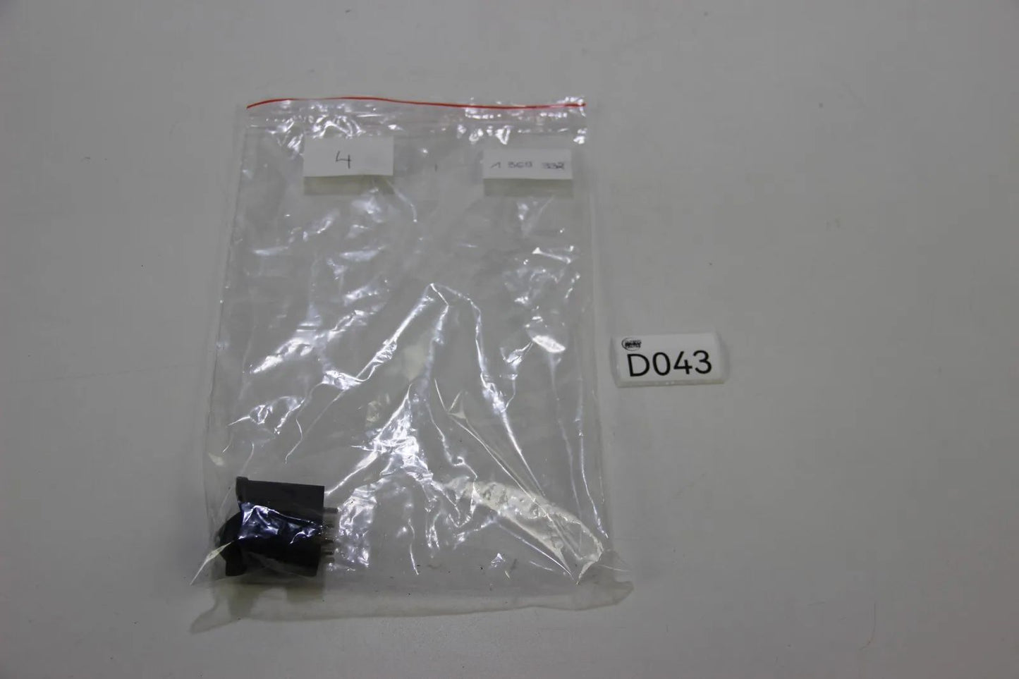 Original BMW E30 Elektrischer Schalter Spiegelverstellung außen 1369332