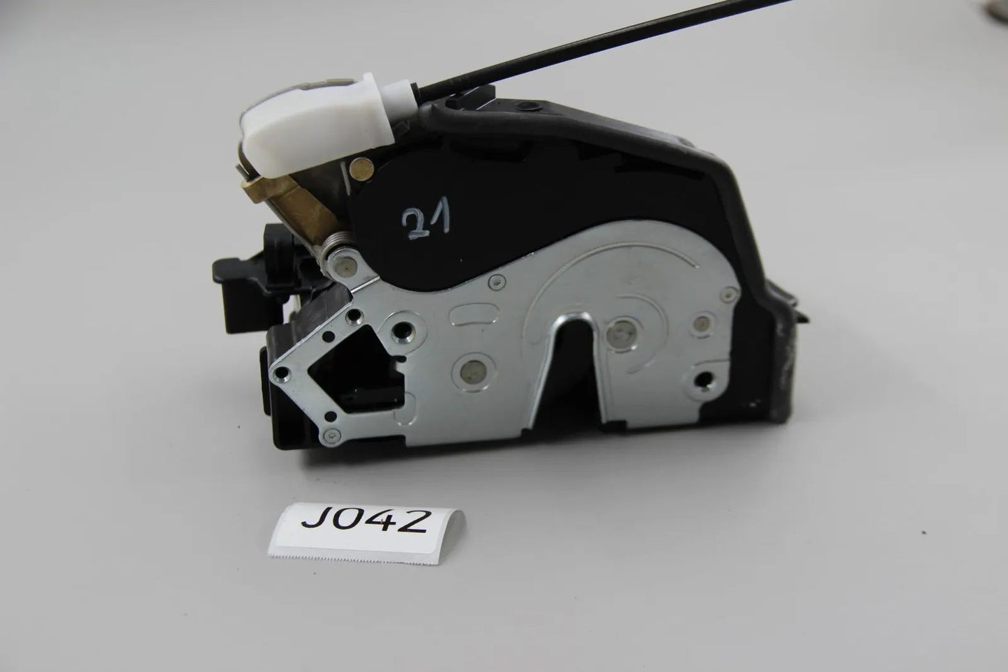 Original BMW E65 E66 Basisschloss hinten links NOS 51227012145
