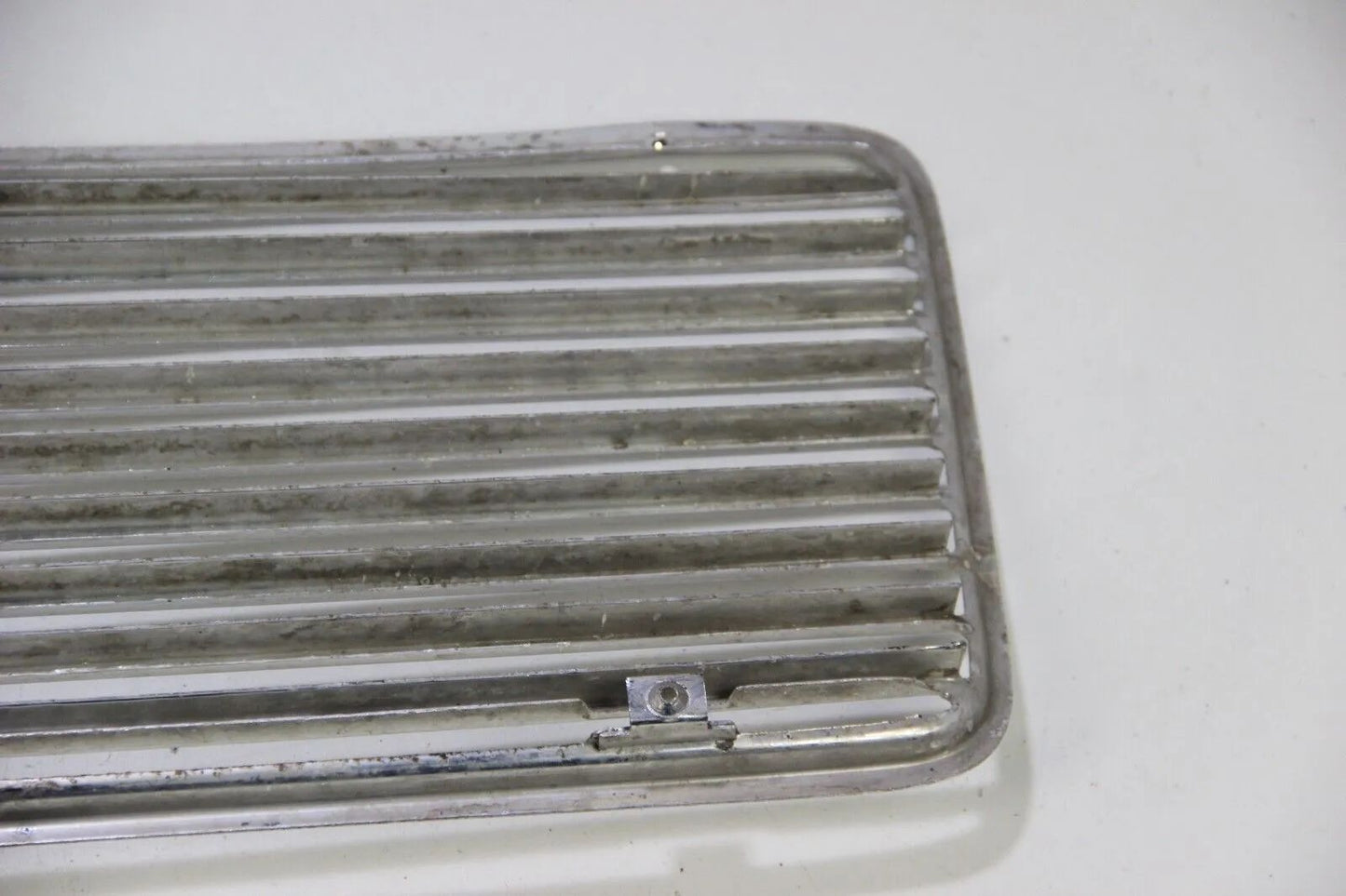 BMW E10 1502 1602 1802 2002 Ziergitter vorne Chrom Links Zierleiste OEM