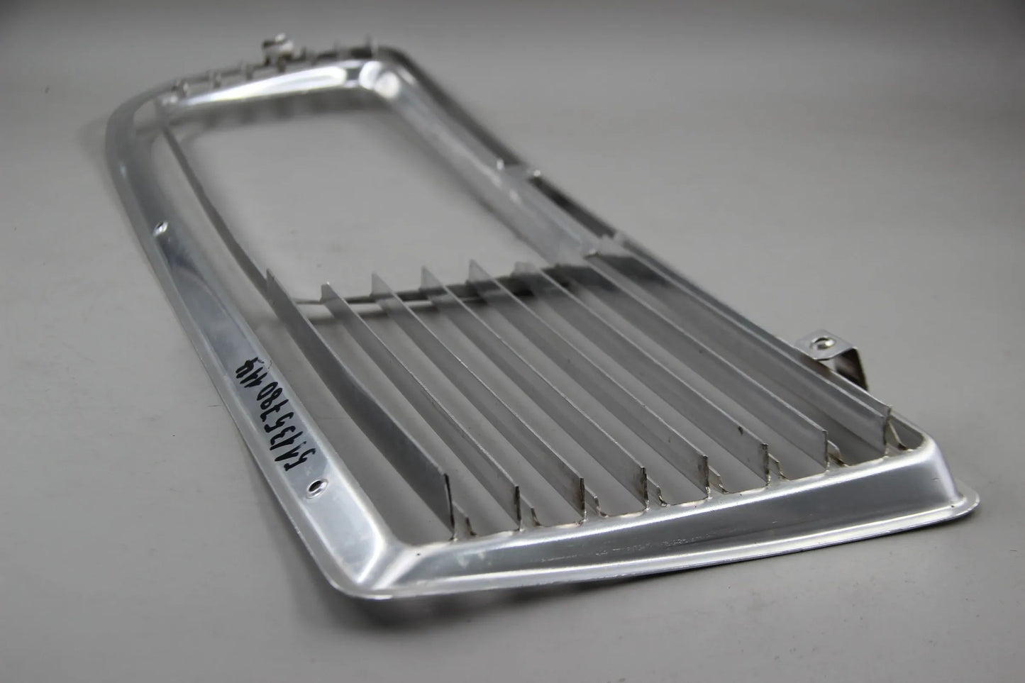 Original BMW NK 1800 2000 tilux Ziergitter rechts silber NOS NLA 51135780114