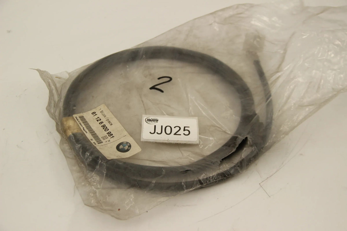 Original BMW E46 316i-330xi Verbindungskabel CD-Wechsler 1890MM 61126900951