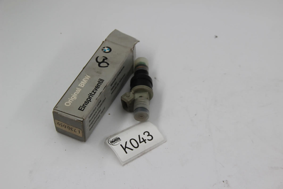 BMW E36 320i E34 520i M50 Kraftstoffvorlaufleitung Fuel Feed Line 13641730059