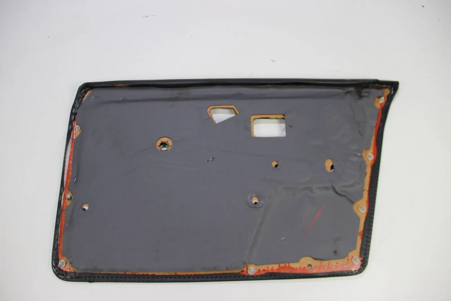 Original BMW E30 Limousine Touring Türpappe Türverkleidung vorne links stoff