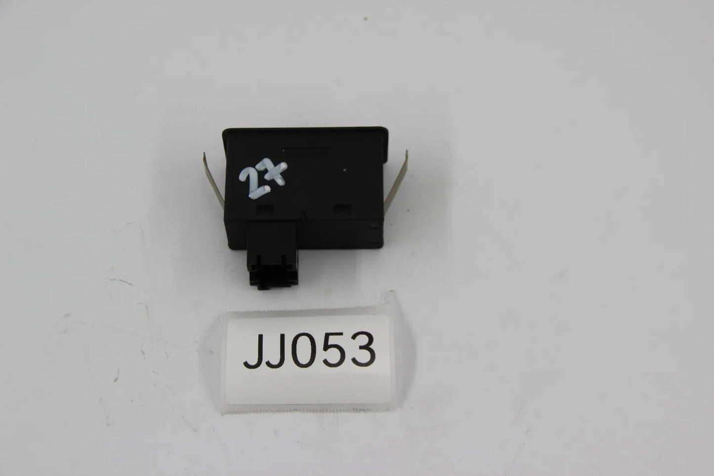 BMW E34 M5 /3.6/3.8 Schalter Heizb.Heckscheibe/Klima/Umluft NOS 61311391767