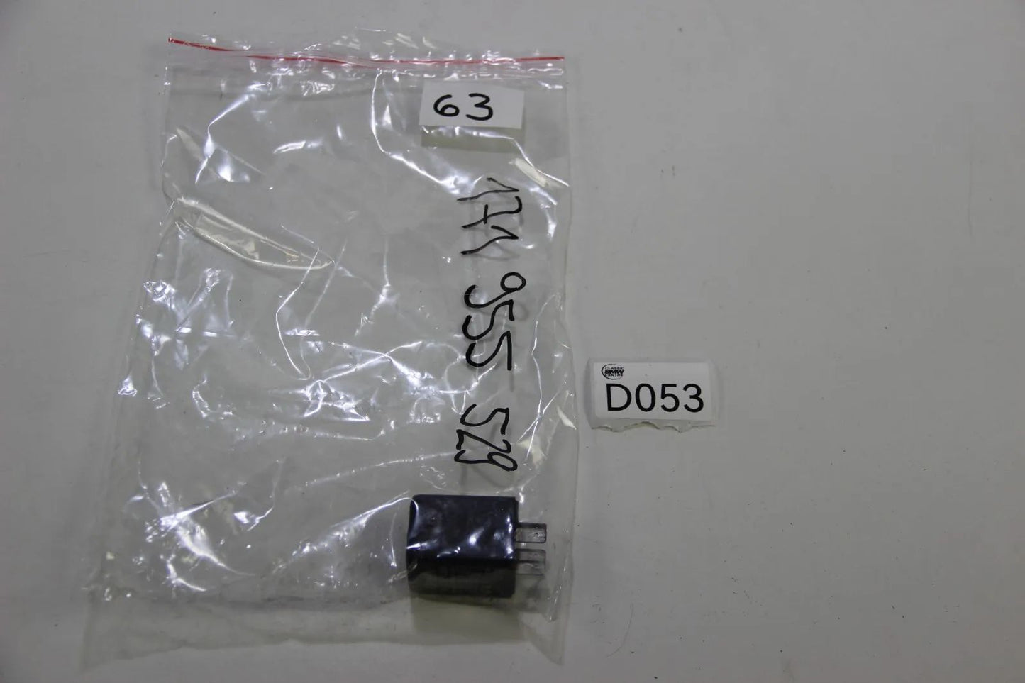 Original VW Audi Relais Relay Wischwaschinterval Heckscheibenwischer 171955529