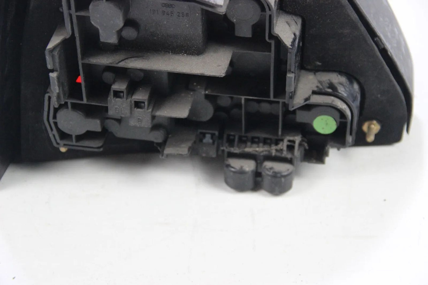 Original VW Golf 2 19E Heckleuchte Rechts Hella Taillight OEM 191 945 112