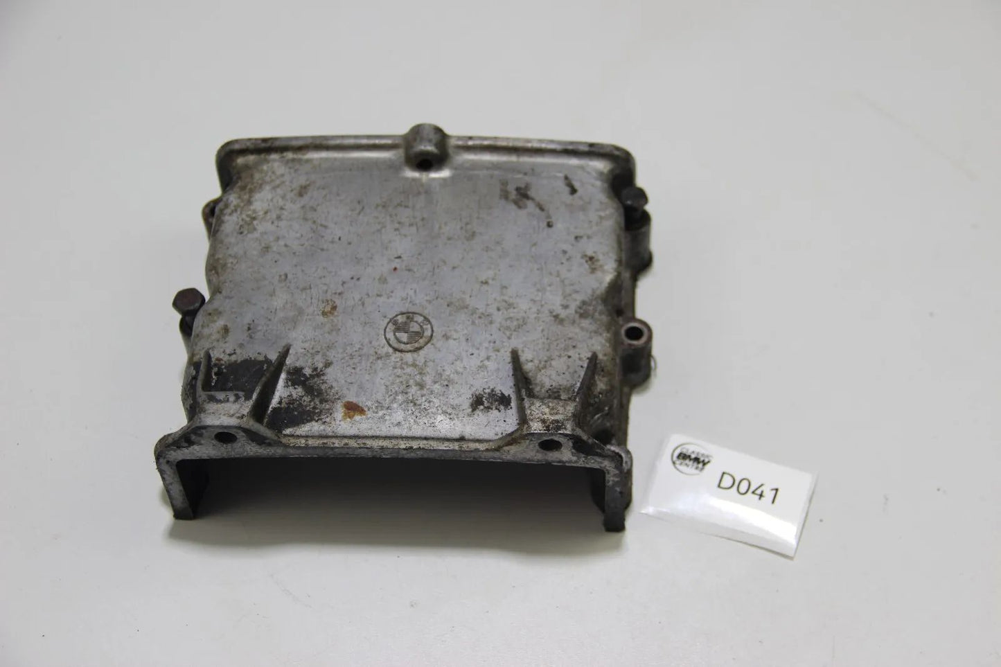 BMW E12 E21 E30 E28 Motorabdeckung M10 Kettenkasten 22511502152809