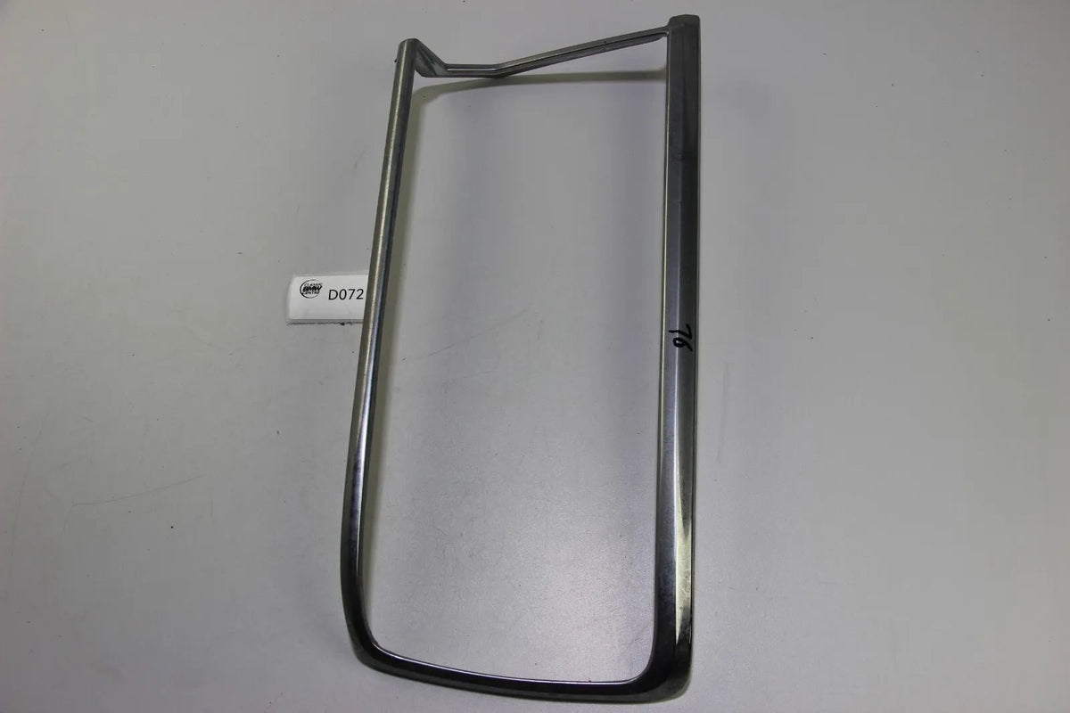 BMW E12 Heckleuchte Rücklicht Heckleuchte rechts chrom Rahmen taillight frame