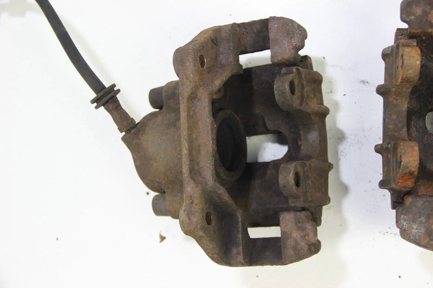 Original BMW E34 E32 Bremssattel vorne Links Rechts mit Träger Halter 60/22/302