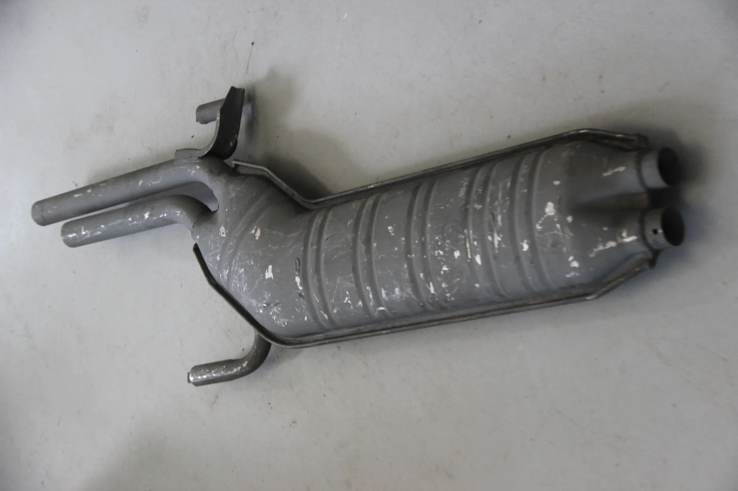 Original BMW E28 528i E24 628CSi Mittelschalldämpfer 18121175880