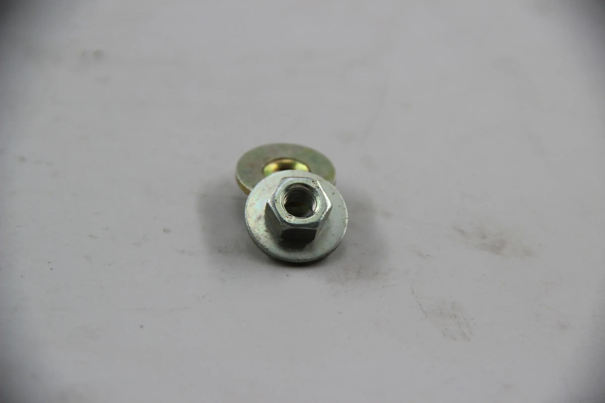 Original BMW E36 318i E34 E38 E31 2x Sechskantmutter mit Scheibe BM6 07129946302
