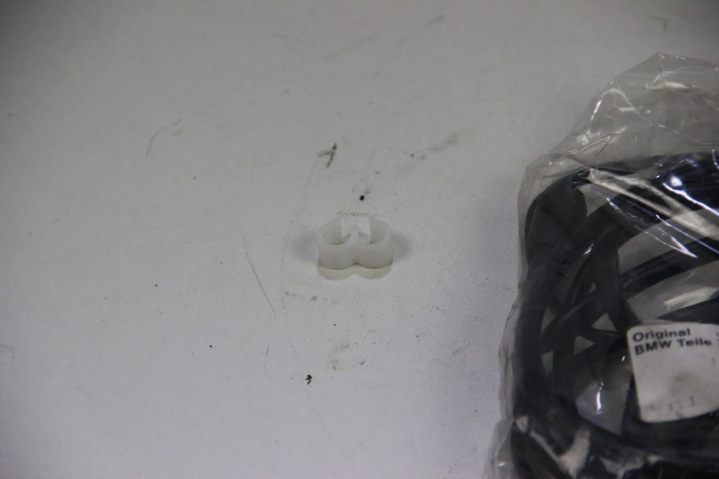 BMW E30 -9/86 316i-325i VFL Scheibenwaschdüsen Heizbar Nachrüst NOS 61669057475