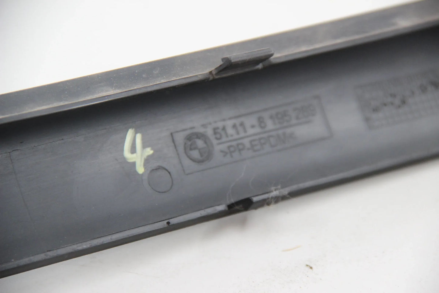 Original BMW E46 316i 318i 320i Stossleiste Stossfänger vorn links 51118195289