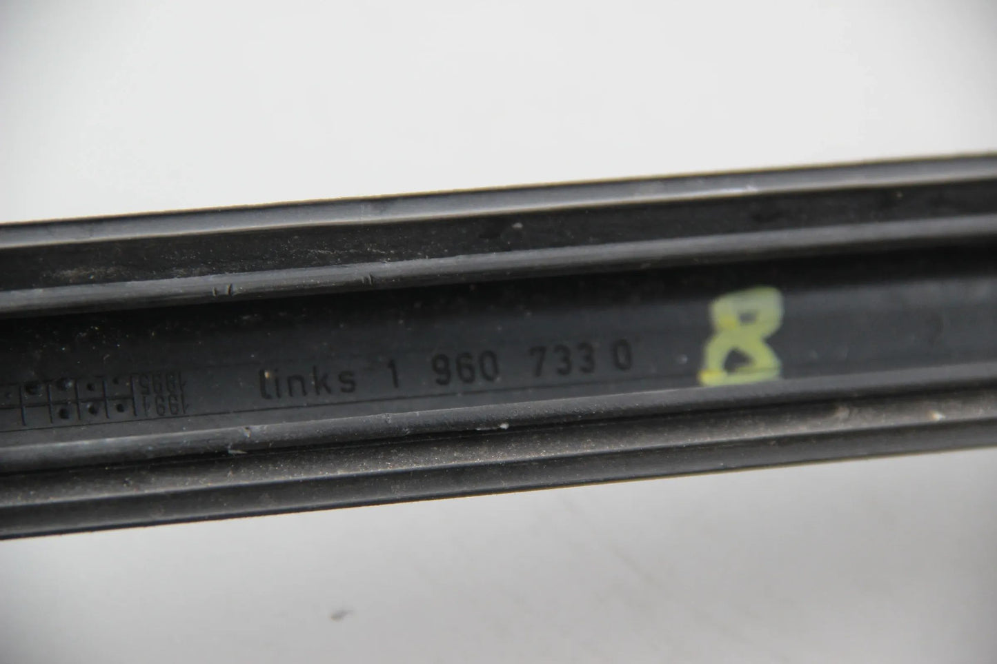 Original BMW E36 316i-328i Limousine Stossleiste Tür hinten links 51131960733