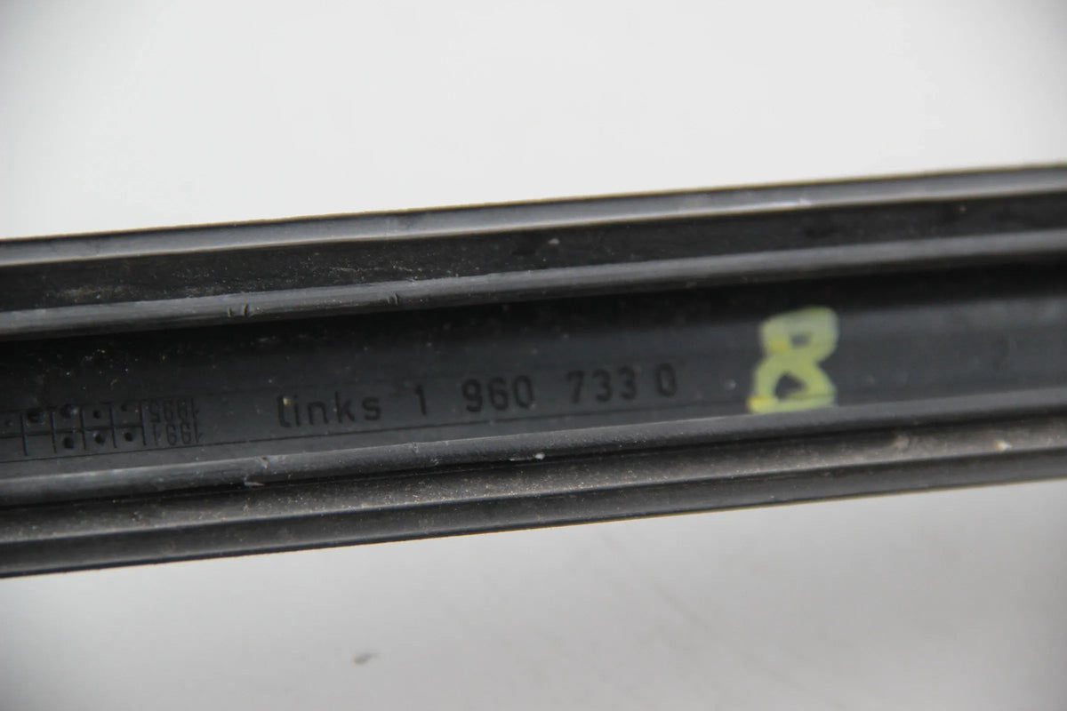Original BMW E36 316i-328i Limousine Stossleiste Tür hinten links 51131960733