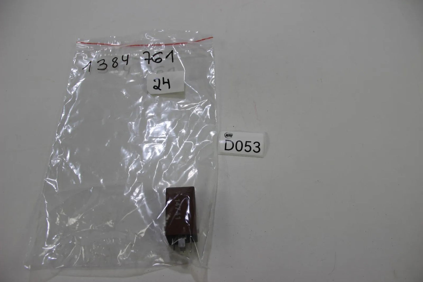 Original BMW E36 E34 E32 E31 Crash Alarm Relais Relay braun 61351384761