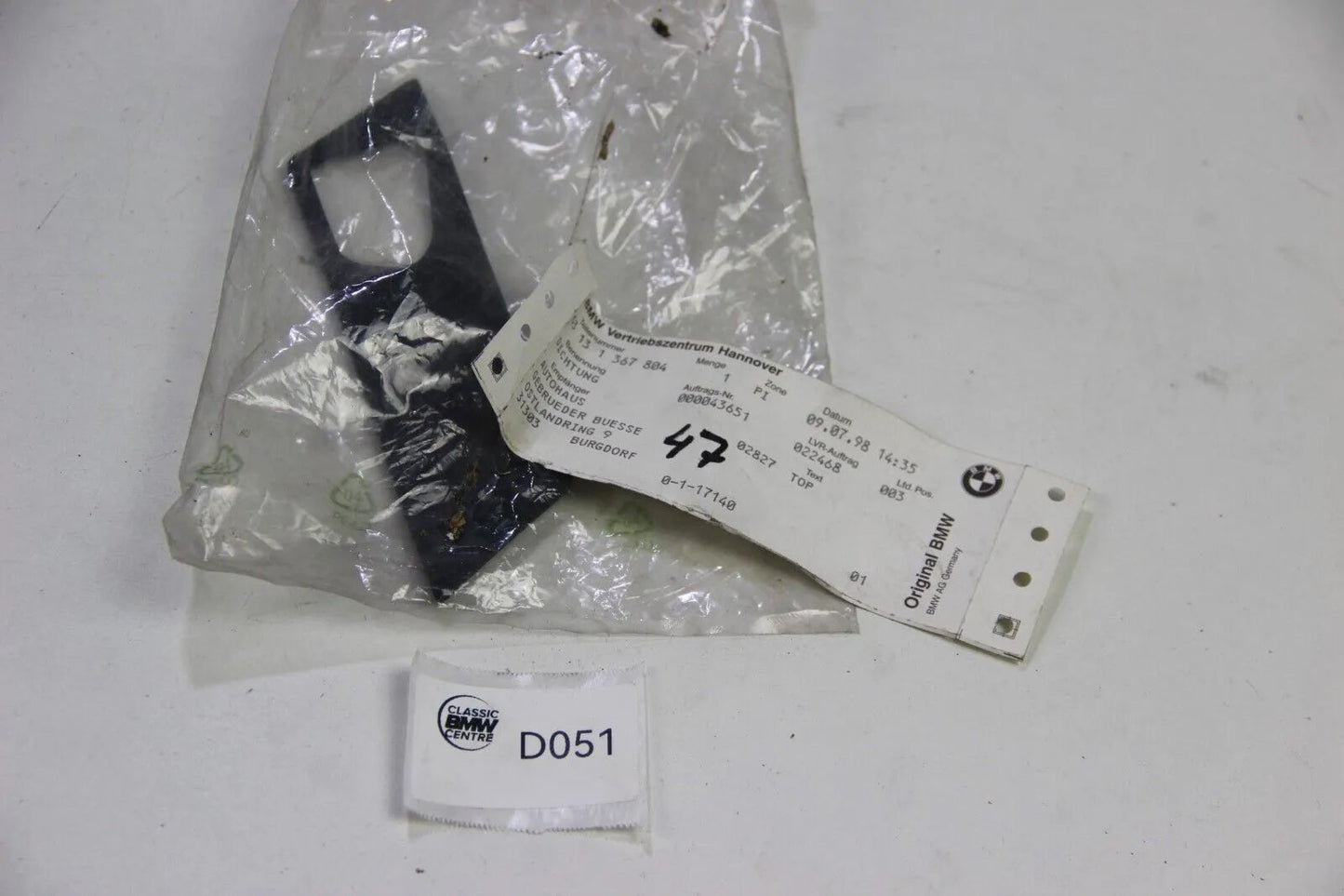 NEU Original BMW E30 E28 E24 E23 Blinker Kotflügel Dichtung rechts 63131367804