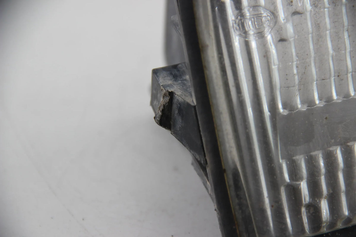 Original BMW E34 3er Nebelscheinwerfer rechts beschädigt 1384232