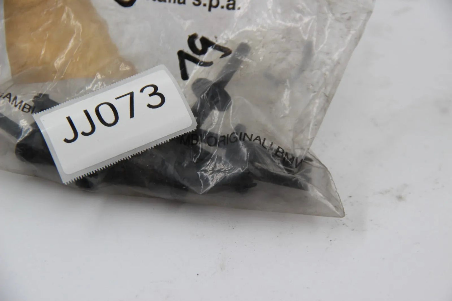 Original BMW E30 E34 Spreizniet Ansauggeräsuchdämpfer 2 Stk. 13711721597