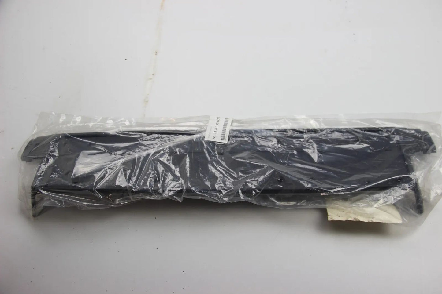 NEU ORIGINAL 51112694213 BMW E39 5er Kennzeichenhalter Halterung