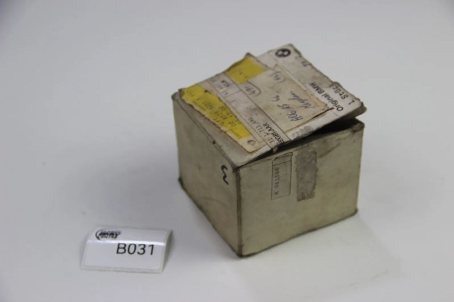 NEU NEW BMW 12311713 BOSCH 1 197 311 545 Lichtmaschinenregler Alternator