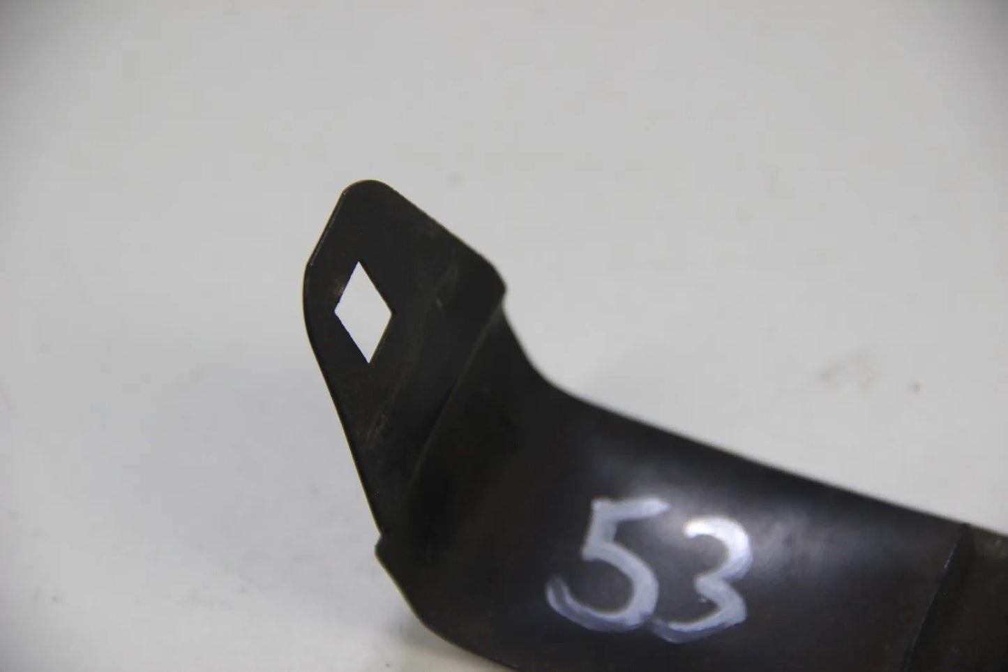 Original BMW E30 316i-325i VFL Blende Stoßstange hinten Shadow Line Links