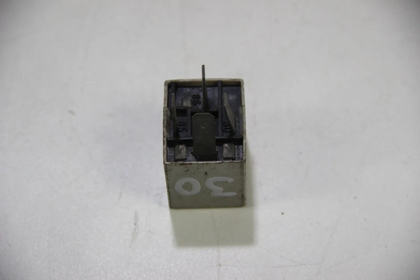 Original BMW Arbeitsrelais Relay Arbeitsstrom 12V Oldtimer 1360877