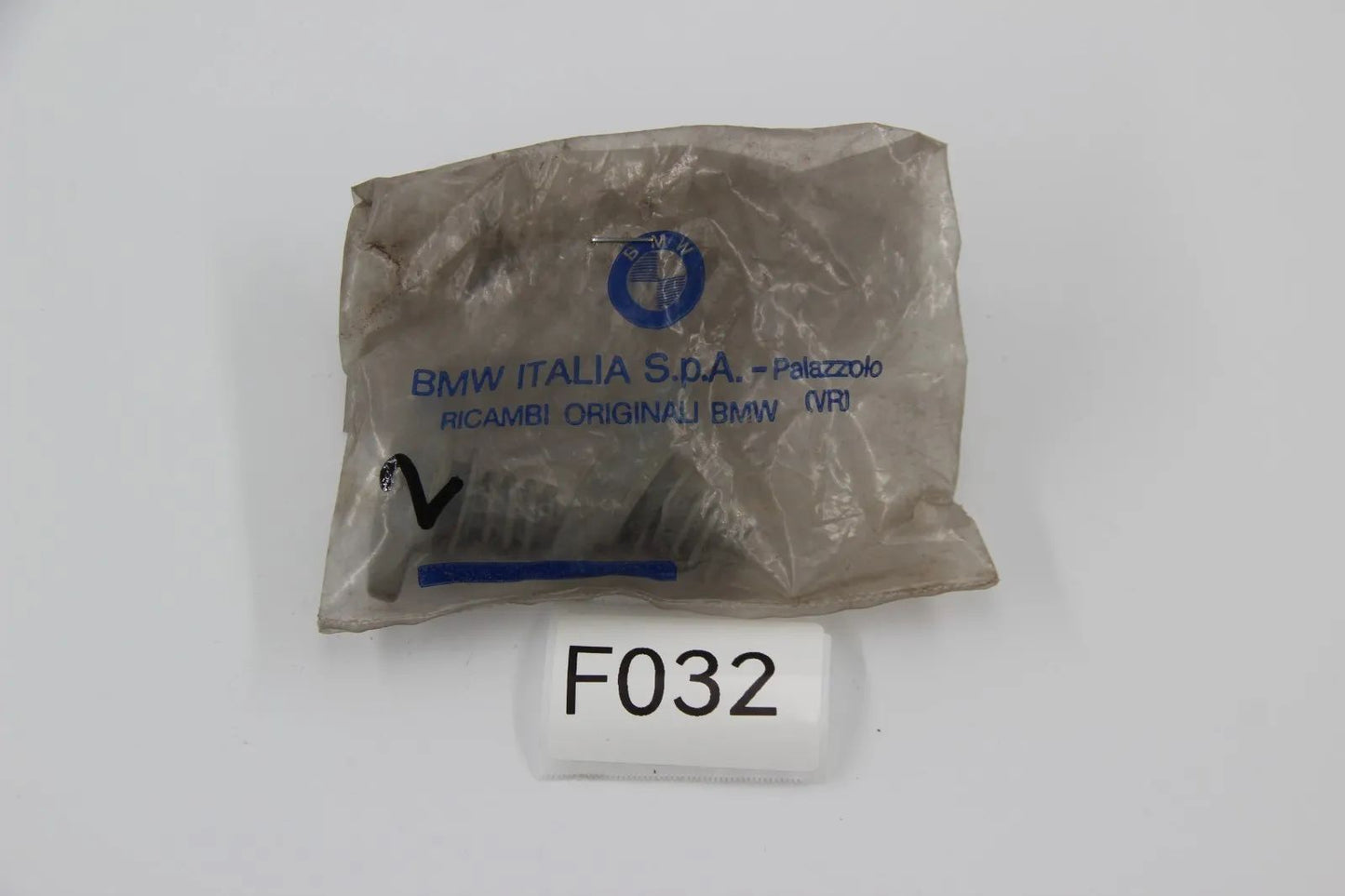 Original BMW E3 E9 E21 E30 E36 E12 E24 E23 E31 Verschlussschraube 2x 71111117440