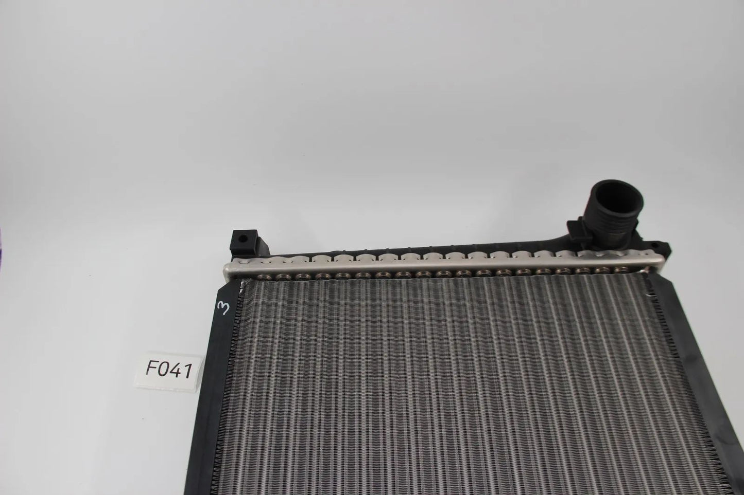 Original BMW E34 520i M50 Kühlmittelkühler A=520MM NOS 17111723941