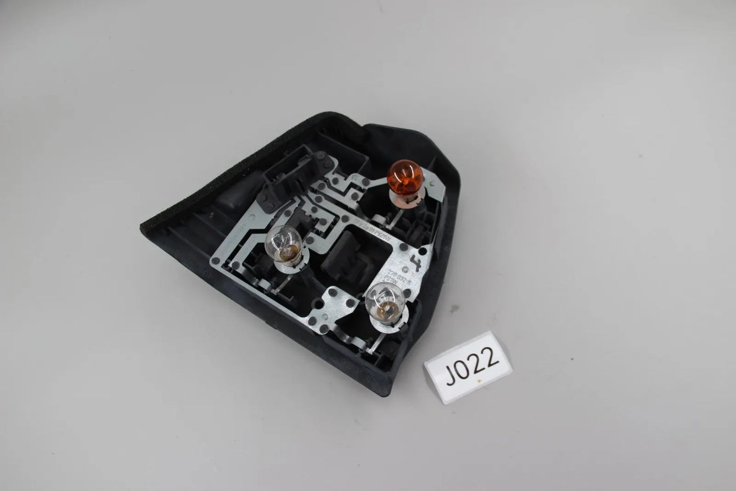 Original BMW E46 Lampenträger Lampenhalterung weiss rechts 63218383824