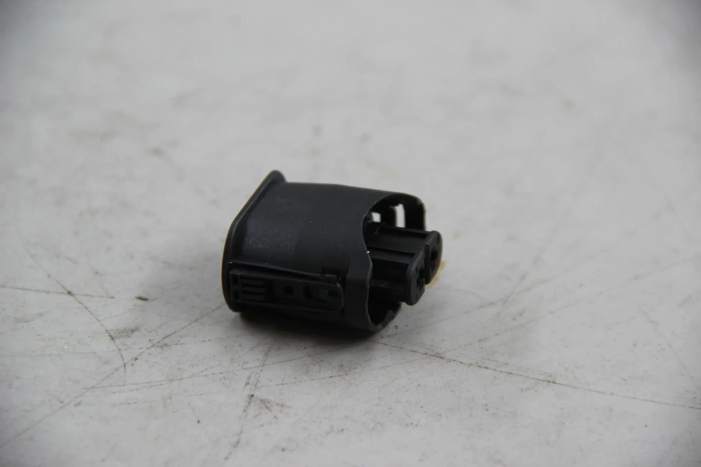 Original BMW E81 E88 E46 E39 Buchsengehäuse schwarz 2 POL. NOS NLA 61136907388