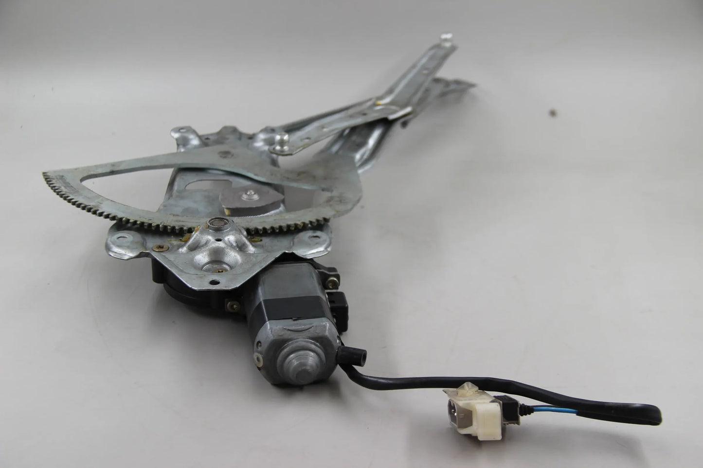 Original BMW E34 518i-540i M5 Elektr.Fensterheber vorne links 51321944069