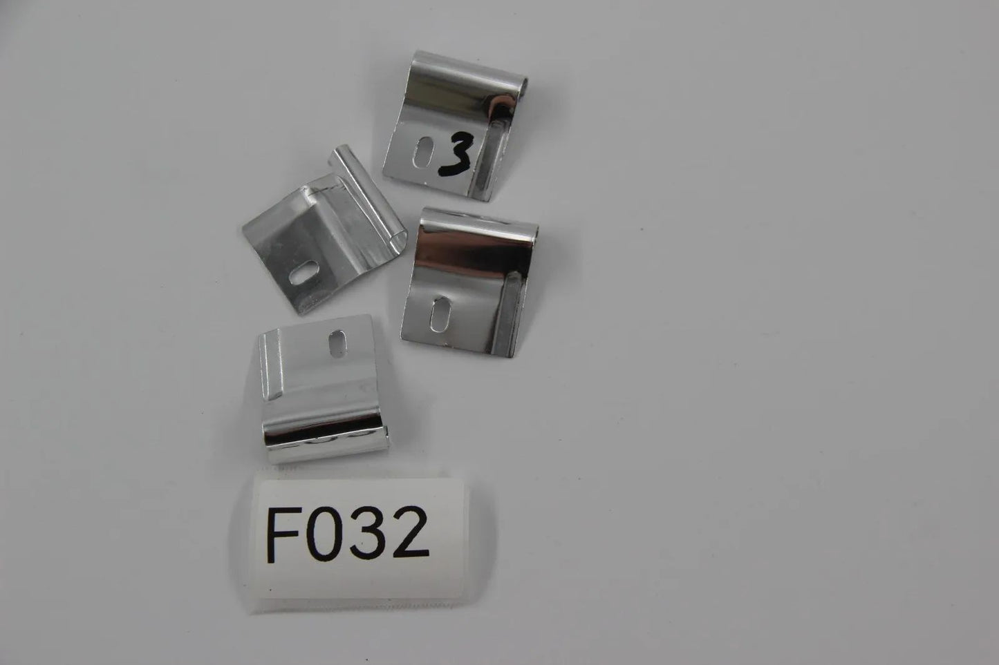 Original BMW E21 3er Zierleistenbrücke rechts 4 Stück 51131844036