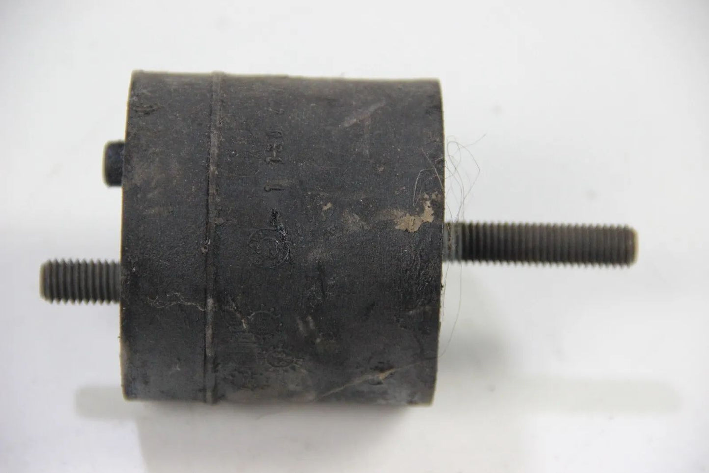 Original BMW E28 520i 525e 528e M20 Gummilager 1130428