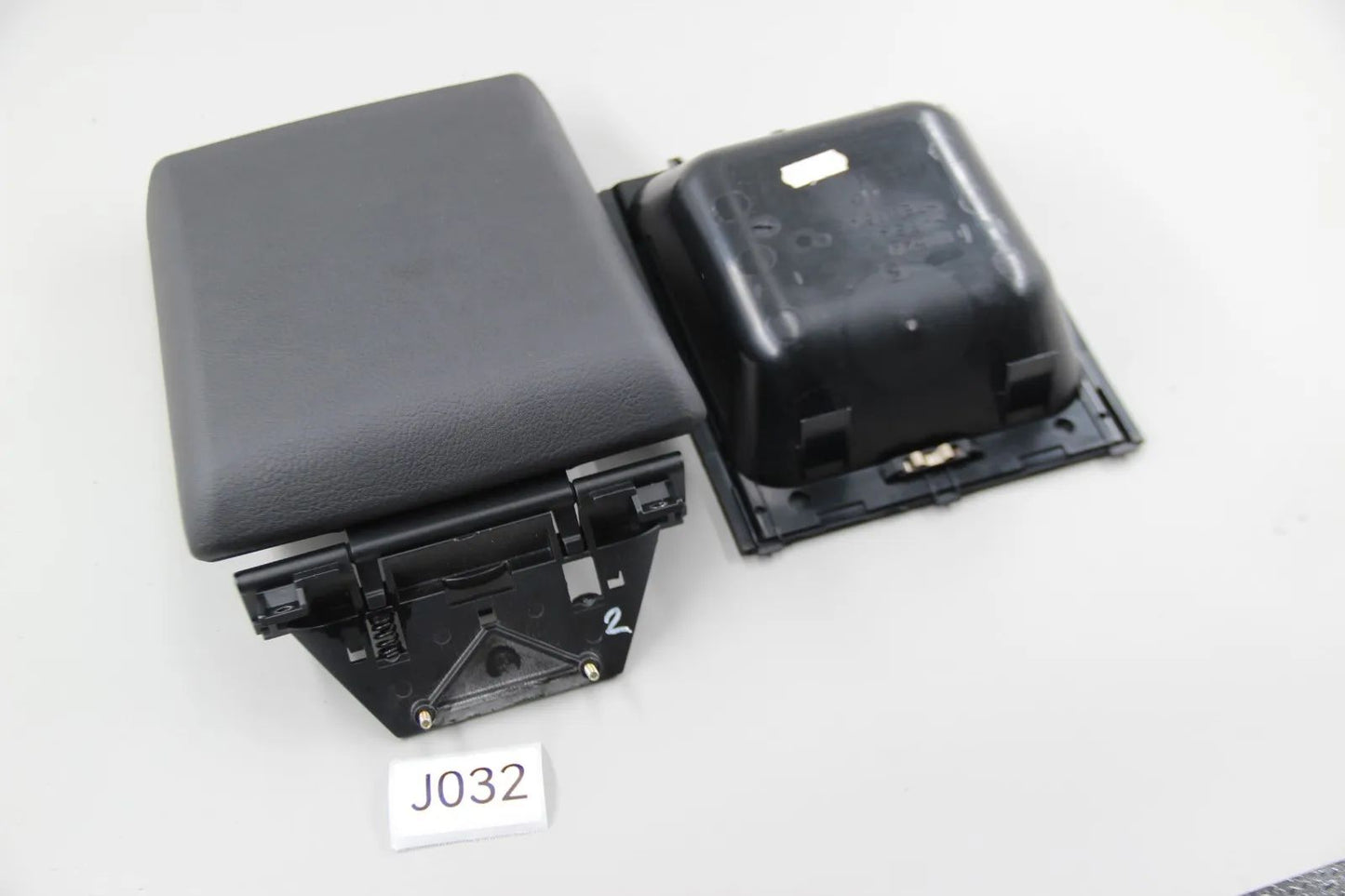 Original BMW E39 Limo/Touring Mittelarmlehne Center schwarz 51162427367