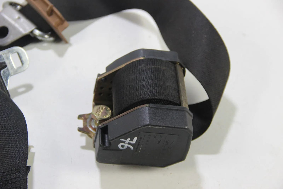 Original BMW E24 635csi Sicherheitsgurt links hinten Seatbelt OEM 1875227