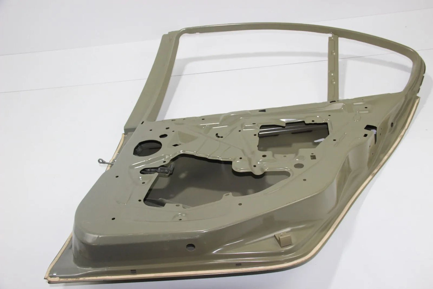 Original BMW E46 Limousine Tür links hinten Fahrer Seite BRANDNEU 316i-330i Türe