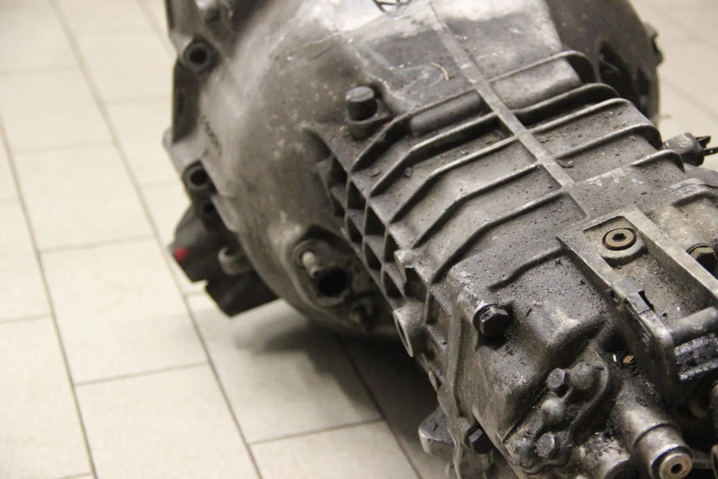 BMW Getriebe Getrag 260 E30 325i 324td M20 2.5 260.0.1346.90 NW 2-Geber Loch OEM