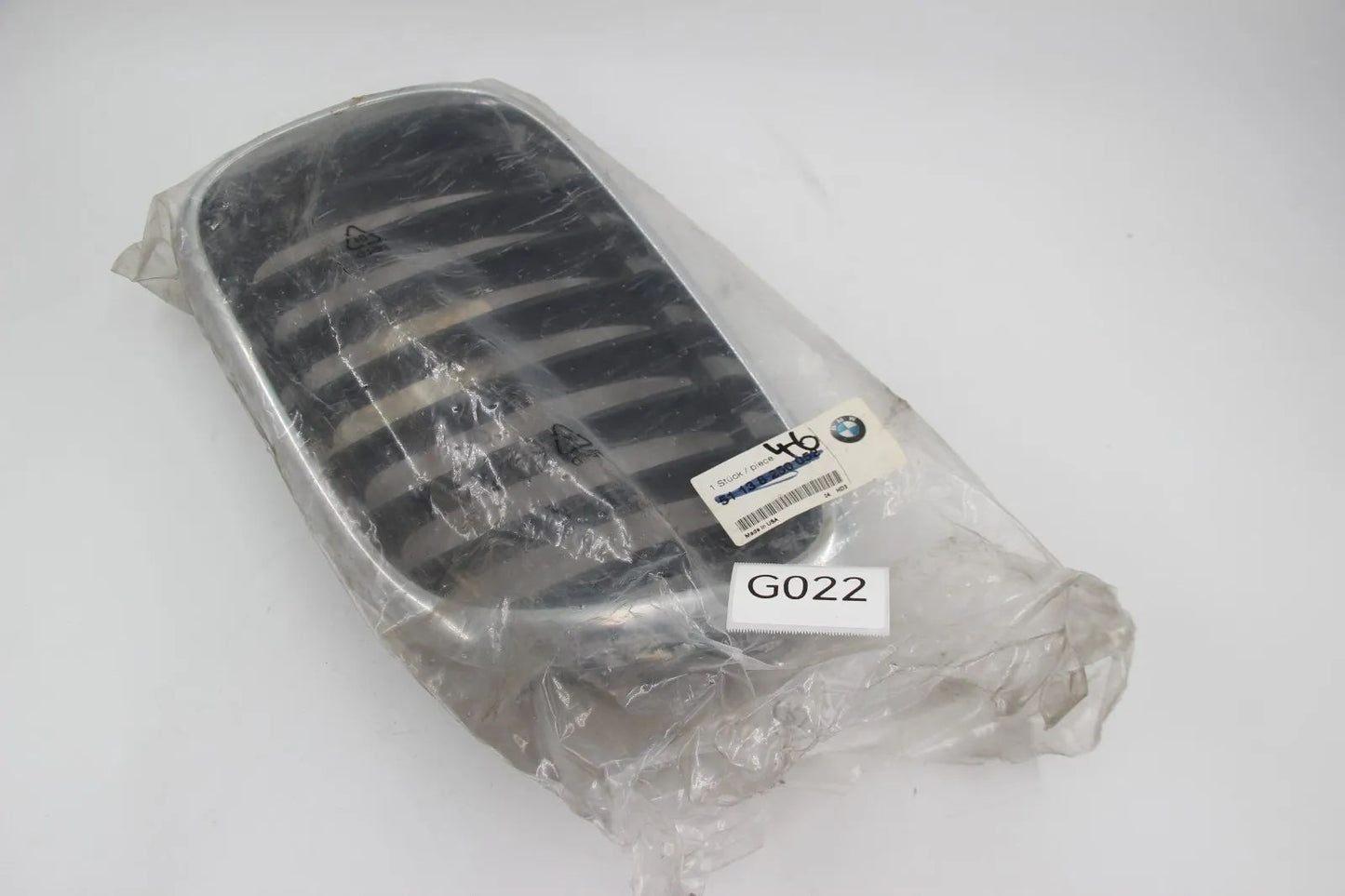 Original BMW E53 X5 3.0d-4.6is Ziergitter Front rechts Niere Grille 51138250052