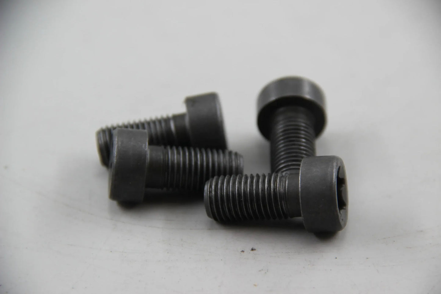 Original BMW E81 E90 E93 E60 E61 E63 E64 4x ISA-Schraube M12X1,5X25 11227520706