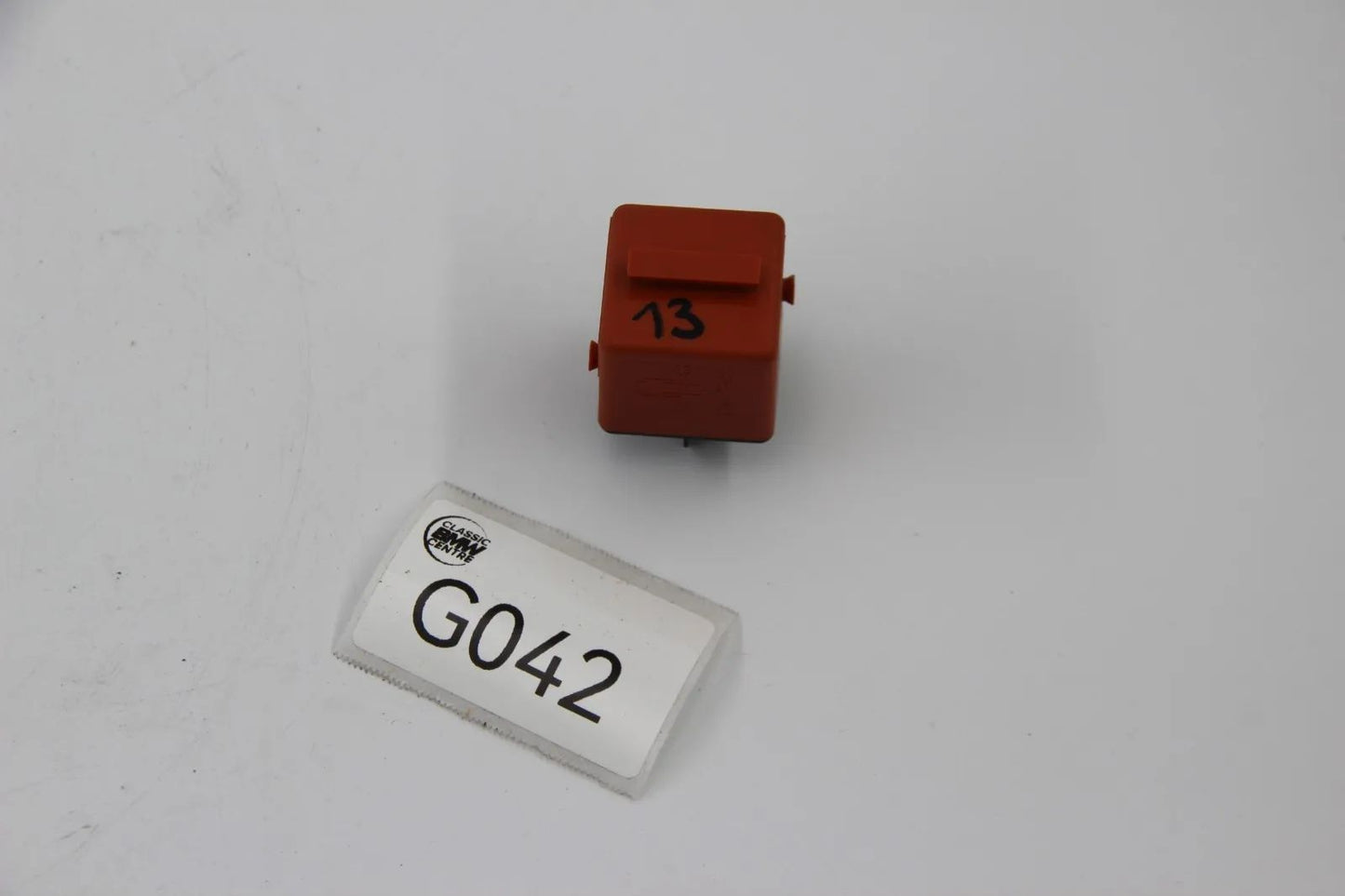 BMW E3 E9 E30 E36 E28 E34 E24 Relais Schliesser orange 0332019456 61361378238