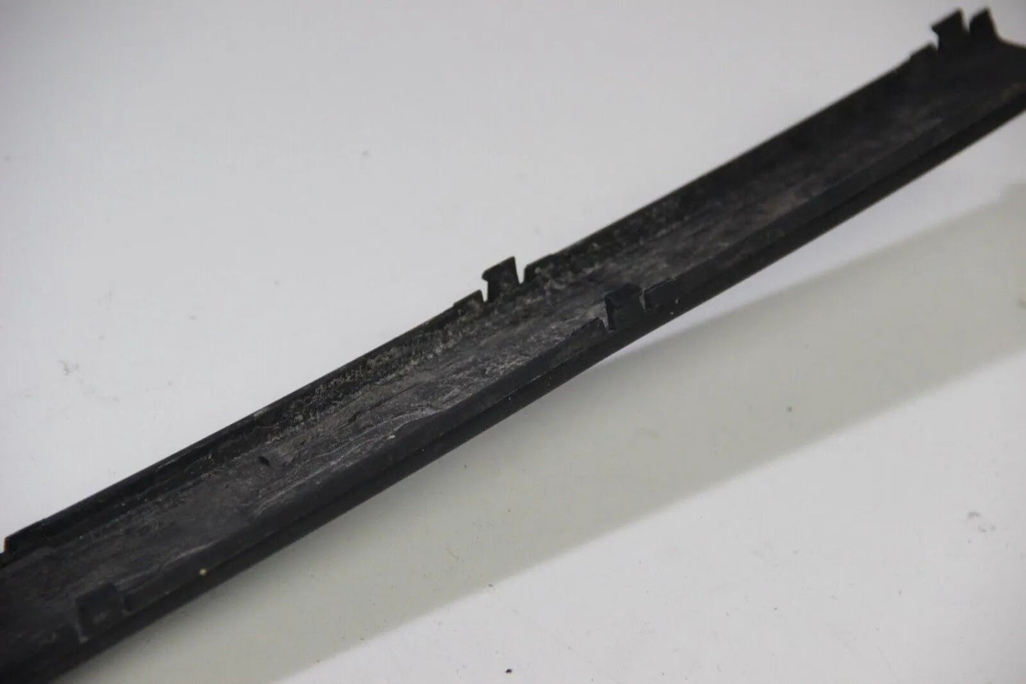 Original BMW E36 compact PDC Zierleiste Stoßstange hinten 8206375